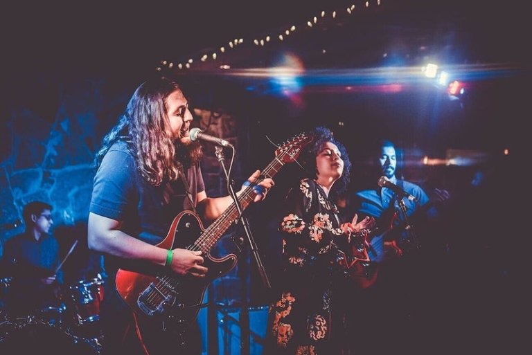 ORM LAの注目チカーノバンドThe Altons。新曲「Tangled Up in You」を配信開始